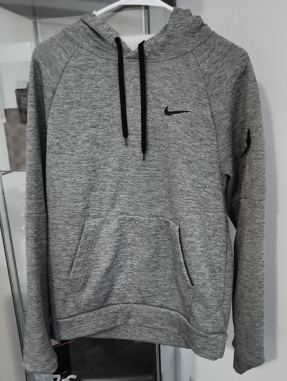 Nike Men’s Grey Heather Pullover Hoodie with Black Accents